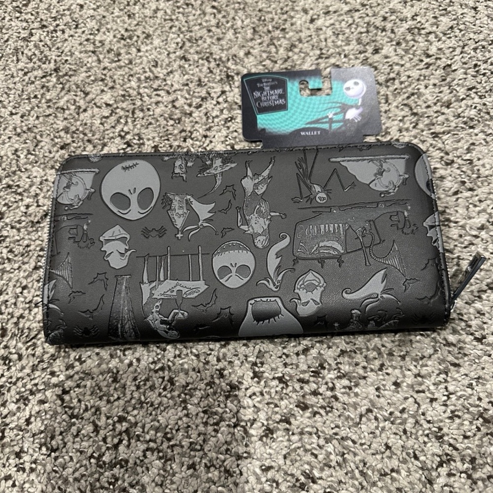 Nightmare Before Christmas Wallet - Picture 2 of 7